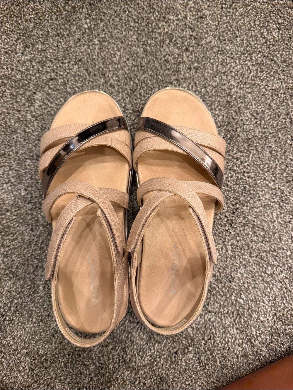 Vionic Beige Sandals with Metallic Accent